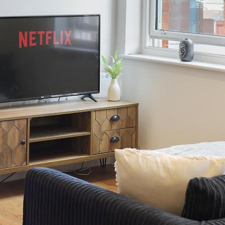 Modern 2-Bed Apartment, Free Parking, City Centre, Netflix & Pet Friendly - Hosted By Stay Host Save Шефилд Экстерьер фото