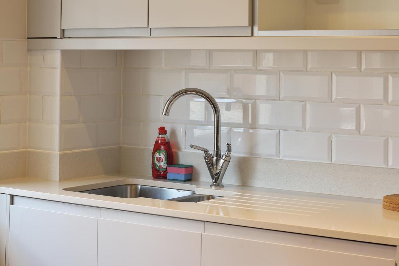 Modern 2-Bed Apartment, Free Parking, City Centre, Netflix & Pet Friendly - Hosted By Stay Host Save Шефилд Экстерьер фото