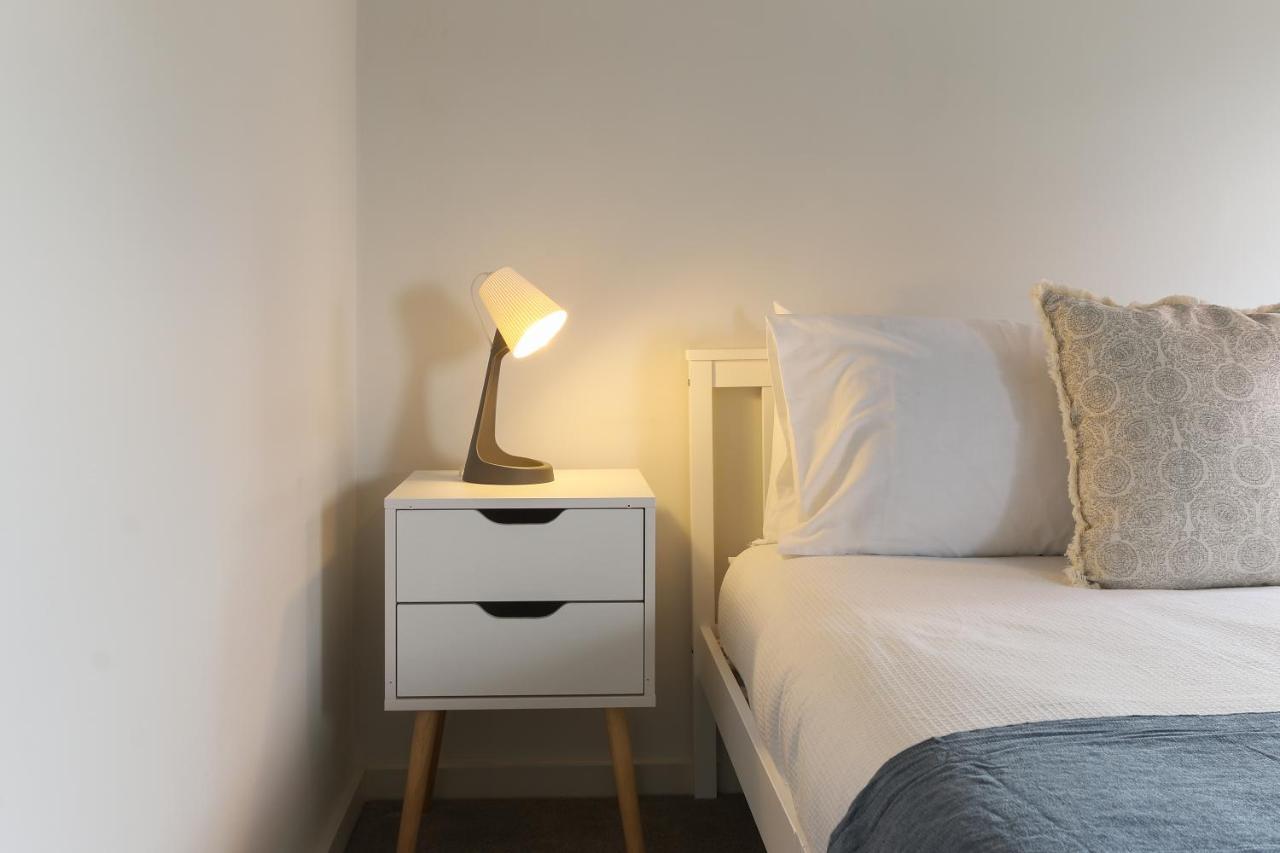 Modern 2-Bed Apartment, Free Parking, City Centre, Netflix & Pet Friendly - Hosted By Stay Host Save Шефилд Экстерьер фото